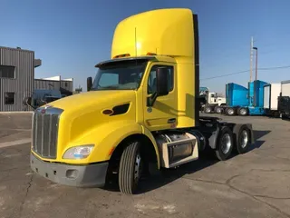 2017 PETERBILT 579