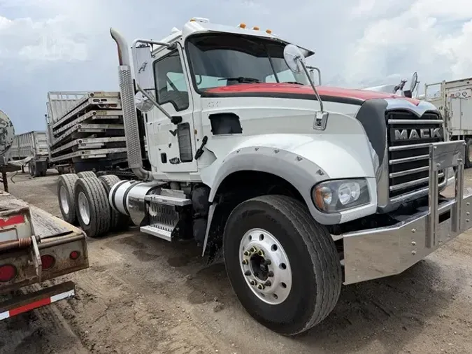 2011 MACK GRANITE GU7131d6bdb5d26191e95db204e2d6fc690a0