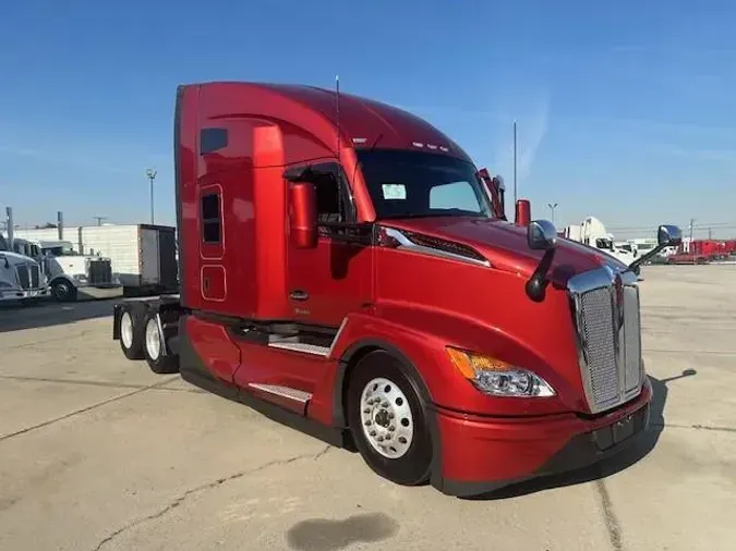 2023 Kenworth T680