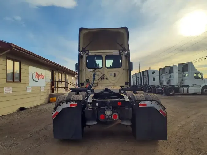 2019 FREIGHTLINER/MERCEDES CASCADIA 1251d7003152bd117ee1feb4a2a126b5683