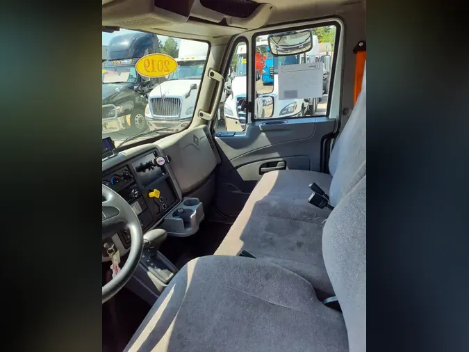 2019 NAVISTAR INTERNATIONAL 4300