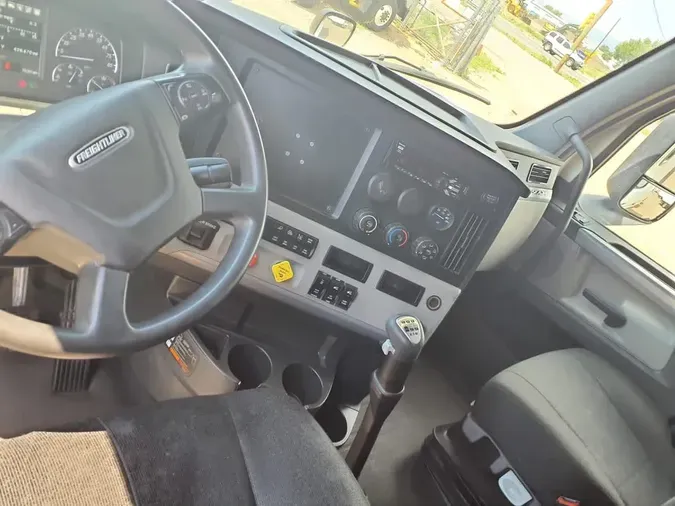 2019 FREIGHTLINER NEW CASCADIA PX12664