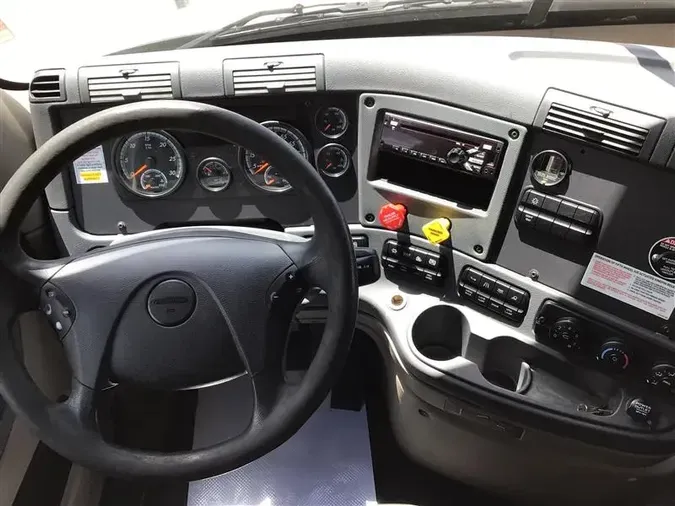 2018 FREIGHTLINER CASCADIA
