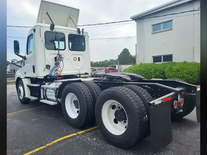2018 FREIGHTLINER NEW CASCADIA PX12664