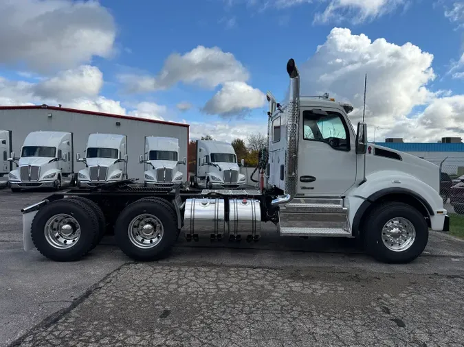 2026 Kenworth T880