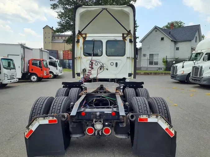 2019 FREIGHTLINER NEW CASCADIA PX12664