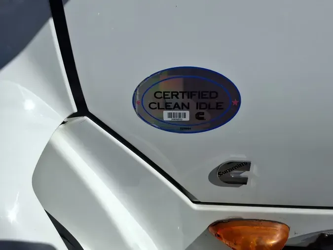 2019 NAVISTAR INTERNATIONAL LT625 DAYCAB T/A