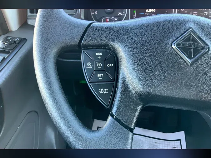 2022 INT LT625 6x4