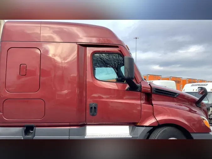 2022 Freightliner Cascadia 1261d81670b1b6fe4d4bcff0acabbeb8f99