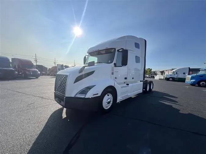 2019 VOLVO VNL760