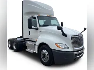 2020 International LT625