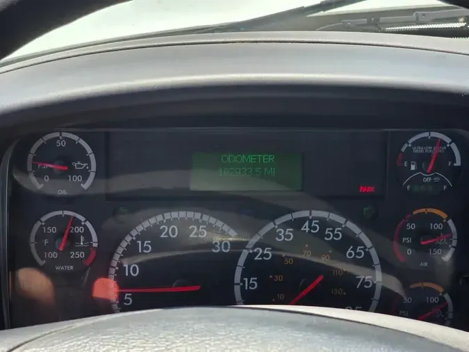 2016 FREIGHTLINER/MERCEDES M2 106