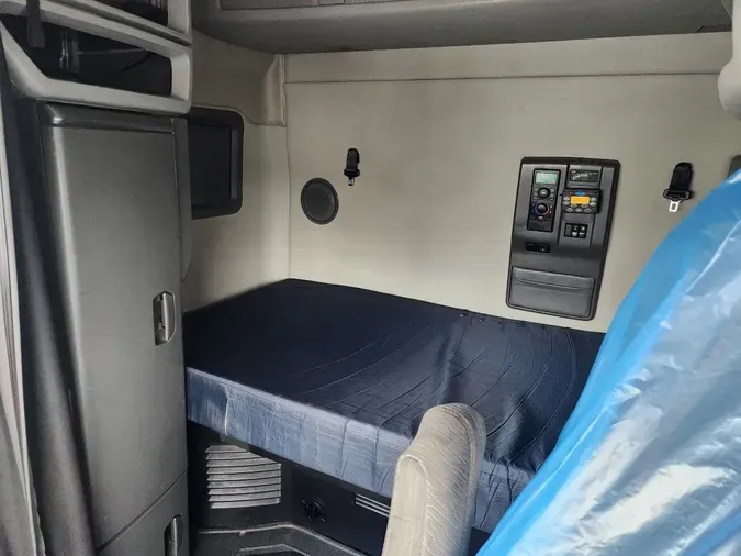 2022 VOLVO VNL64T7401d8dd72256d3a430169e183b765ca6ab