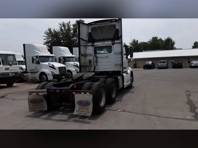 2018 Volvo VNL300