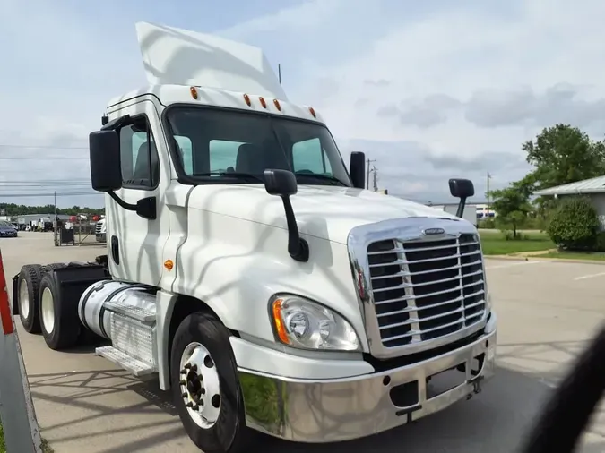 2019 FREIGHTLINER CASCADIA 125