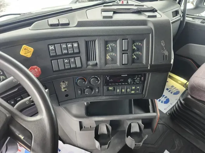 2021 VOLVO VNL64T7401d942ed689a16deff84dfef063f8dfcf