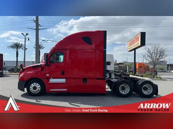 2022 FREIGHTLINER CA126