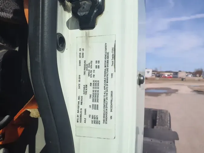 2020 NAVISTAR INTERNATIONAL LT625 DAYCAB T/A