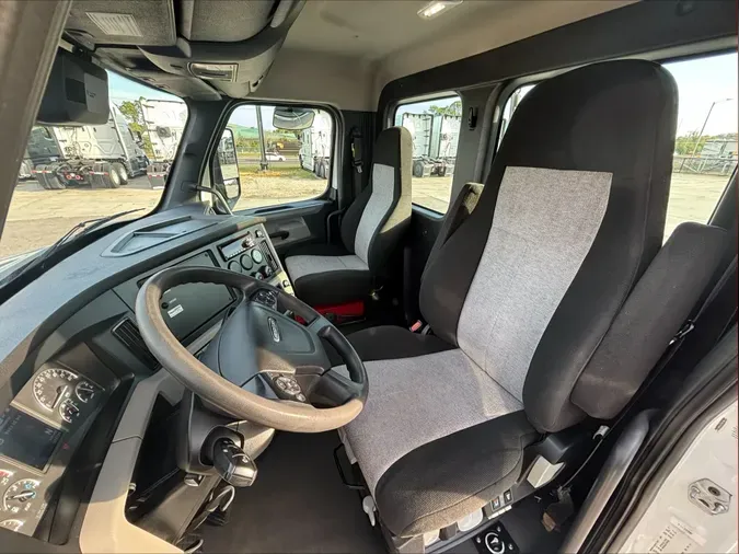 2020 FREIGHTLINER CASCADIA 126