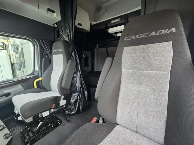 2021 Freightliner Cascadia