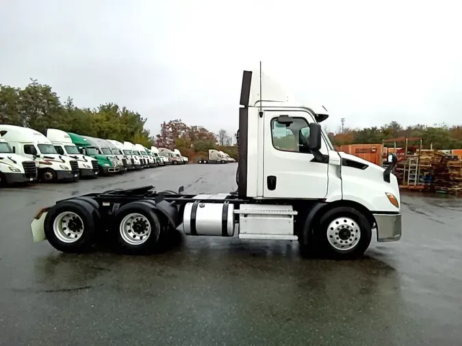 2020 Freightliner Cascadia 126