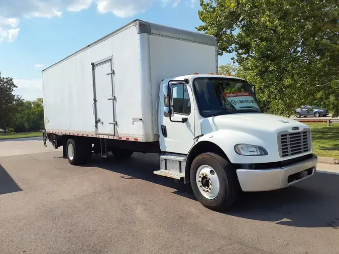 2018 FREIGHTLINER M2 106
