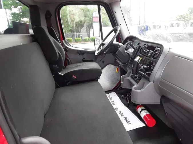2018 FREIGHTLINER/MERCEDES M2 106