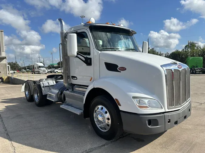 2017 Peterbilt 579