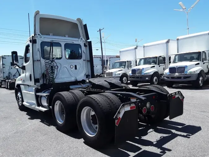 2019 FREIGHTLINER/MERCEDES CASCADIA 125