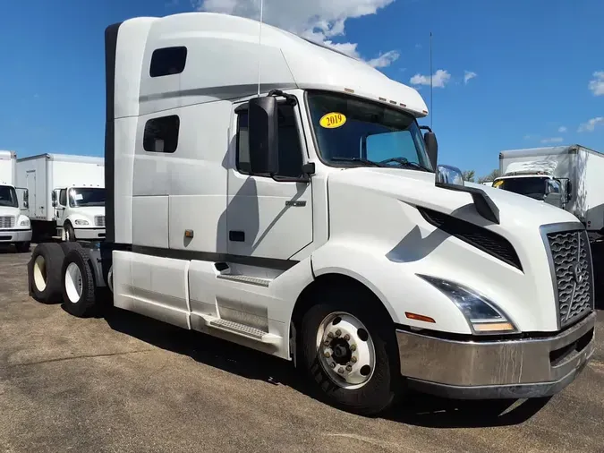 2019 VOLVO VNL64T-760