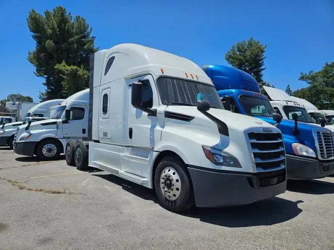 2020 FREIGHTLINER/MERCEDES NEW CASCADIA PX12664