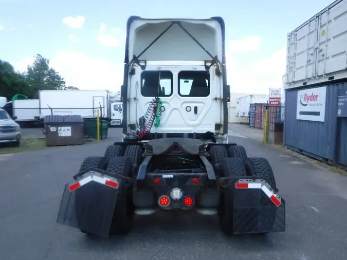 2019 FREIGHTLINER/MERCEDES CASCADIA 125