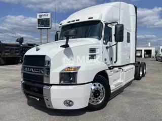 2019 MACK AN64T