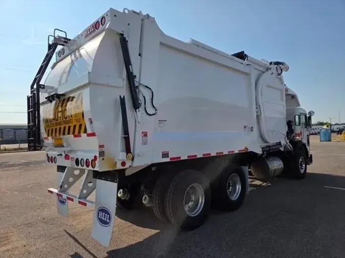 2025 PETERBILT 520