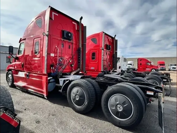 2019 FREIGHTLINER/MERCEDES CASCADIA 125