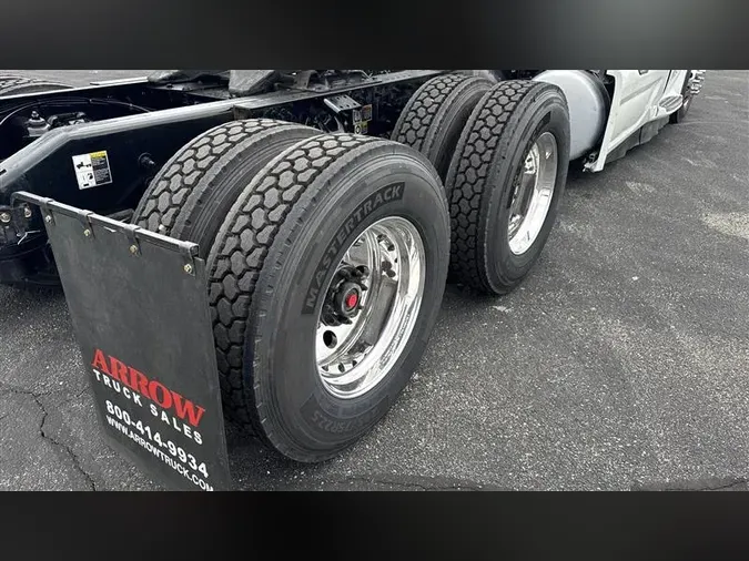 2021 PETERBILT 579