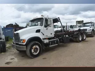 2005 MACK GRANITE CV713