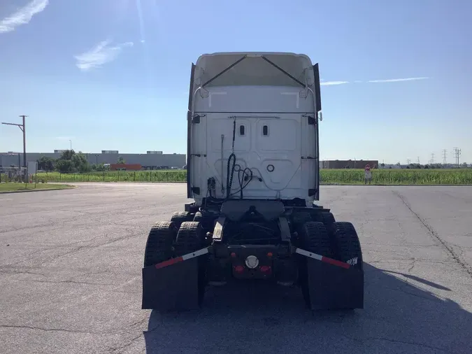 2021 Freightliner Cascadia 1261db451c0618df61c9e969ea6c1c55cb2