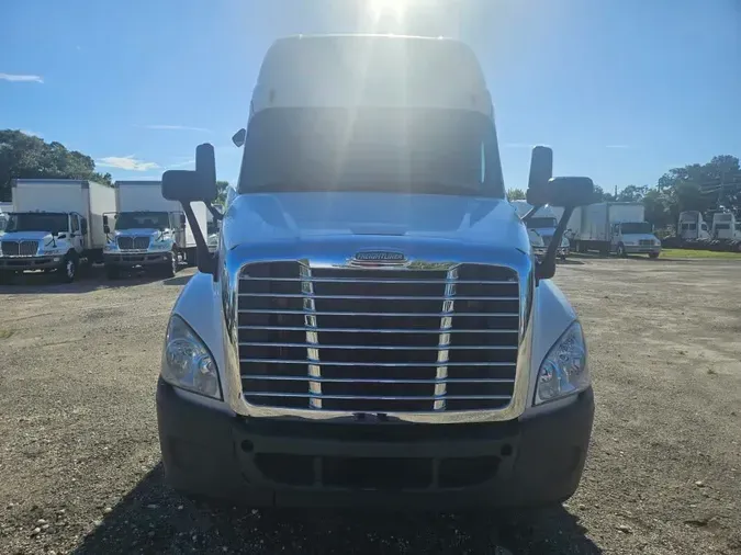 2018 FREIGHTLINER CASCADIA 125