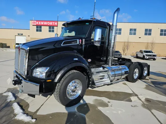 2026 Kenworth T880