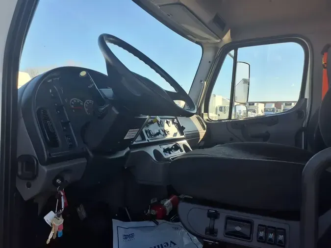2020 FREIGHTLINER/MERCEDES M2 106