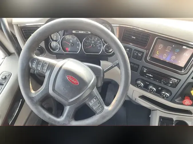 2018 PETERBILT 579
