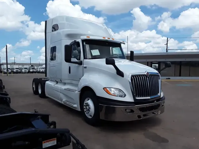 2019 NAVISTAR INTERNATIONAL LT625 SLPR CAB
