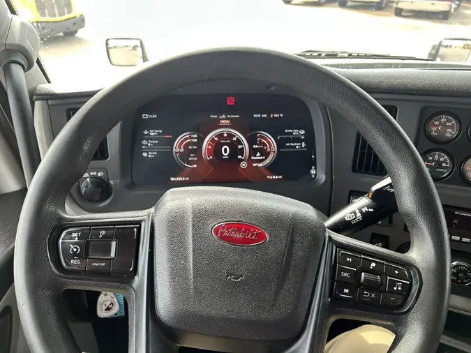 2023 Peterbilt 579