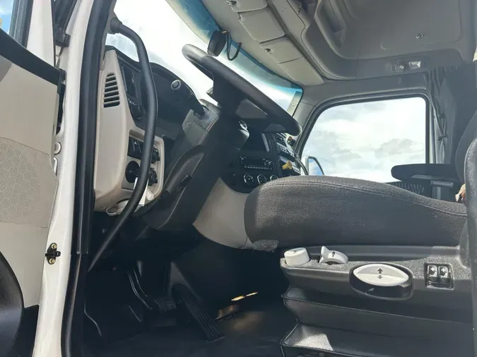 2022 Peterbilt 579