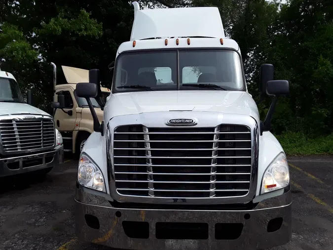 2018 FREIGHTLINER/MERCEDES CASCADIA 125