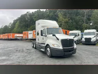 2022 International LT