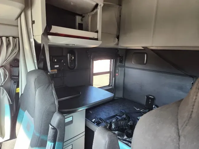 2022 KENWORTH T680