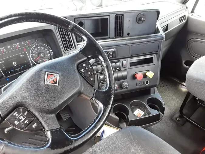 2020 NAVISTAR INTERNATIONAL LT625 DAYCAB T/A