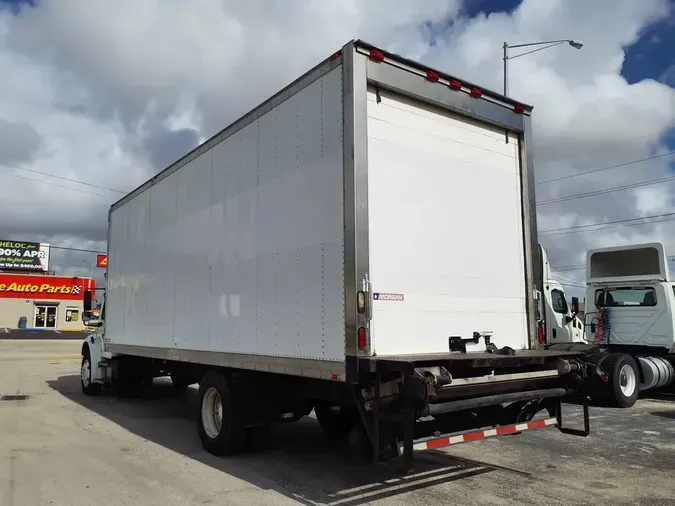 2013 FREIGHTLINER/MERCEDES M2 106